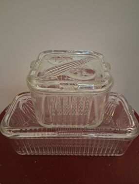 Set Of 2 Vintage 1930's Federal Glass  Lidded Refrigerator Containers
